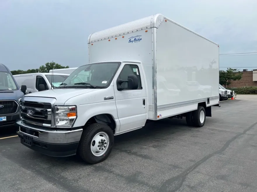 2026 Ford E-450 photo 1