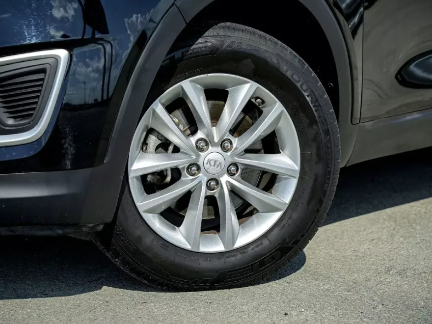 2016 Kia Sorento LX photo 1