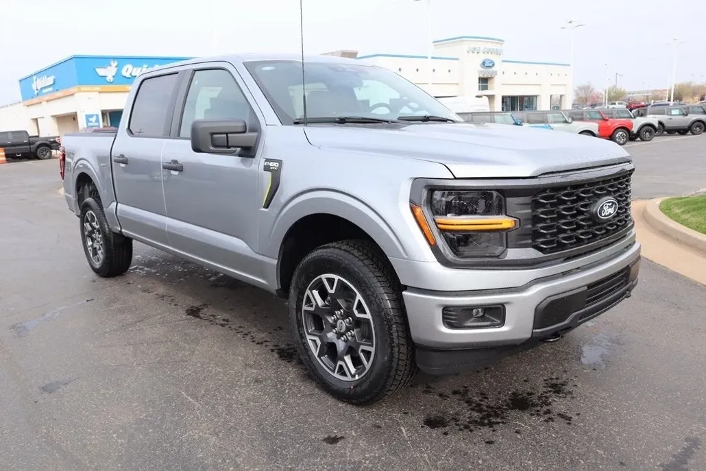 2025 Ford F-150 STX photo 1