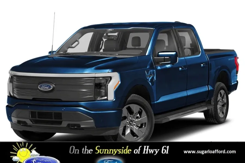 2024 Ford F-150 Lightning Lariat photo 1