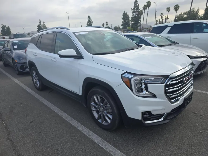 2024 Gmc Terrain SLT photo 1