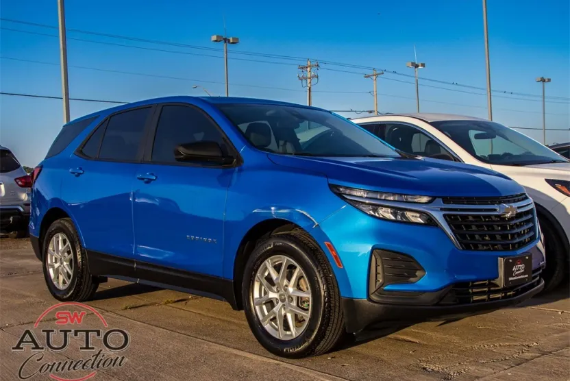 2024 Chevrolet Equinox LS photo 1