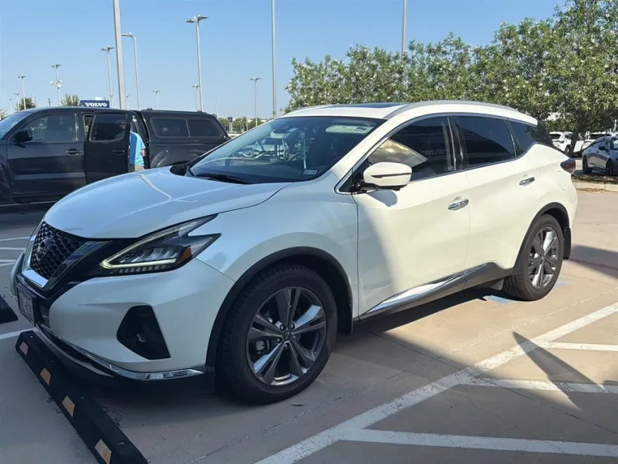 2023 Nissan Murano Platinum photo 1