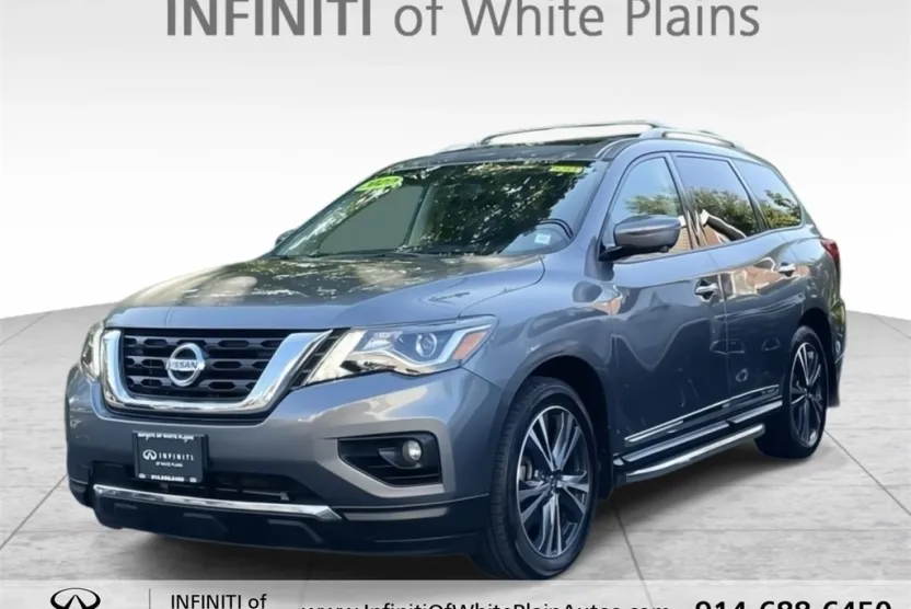 2020 Nissan Pathfinder Platinum photo 1