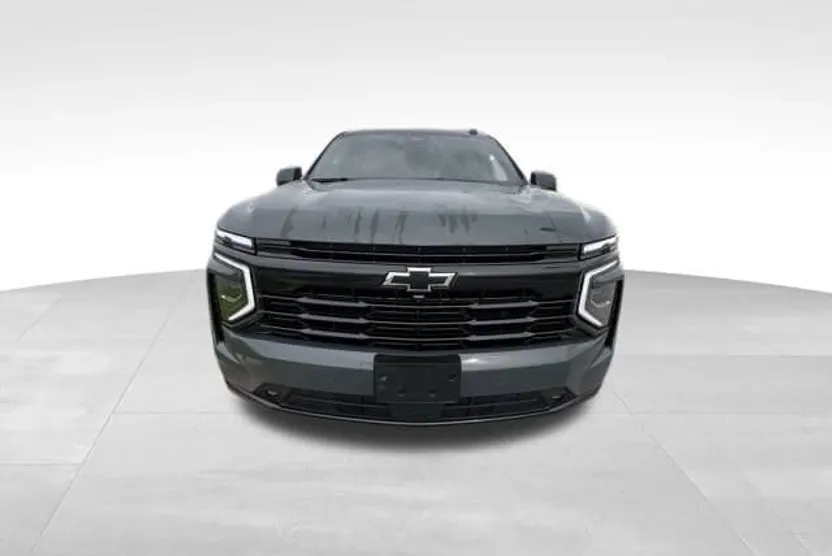 2025 Chevrolet Suburban RST photo 1