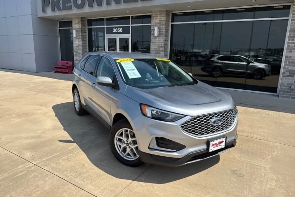 2024 Ford Edge SEL photo 1