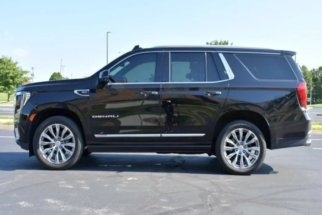 2022 Gmc Yukon Denali photo 1