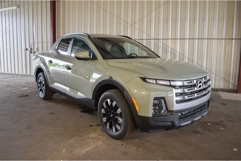 2025 Hyundai Santa Cruz SEL Activity photo 1