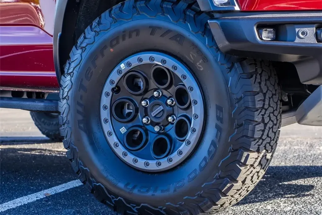 2025 Ford F-150 Raptor photo 1