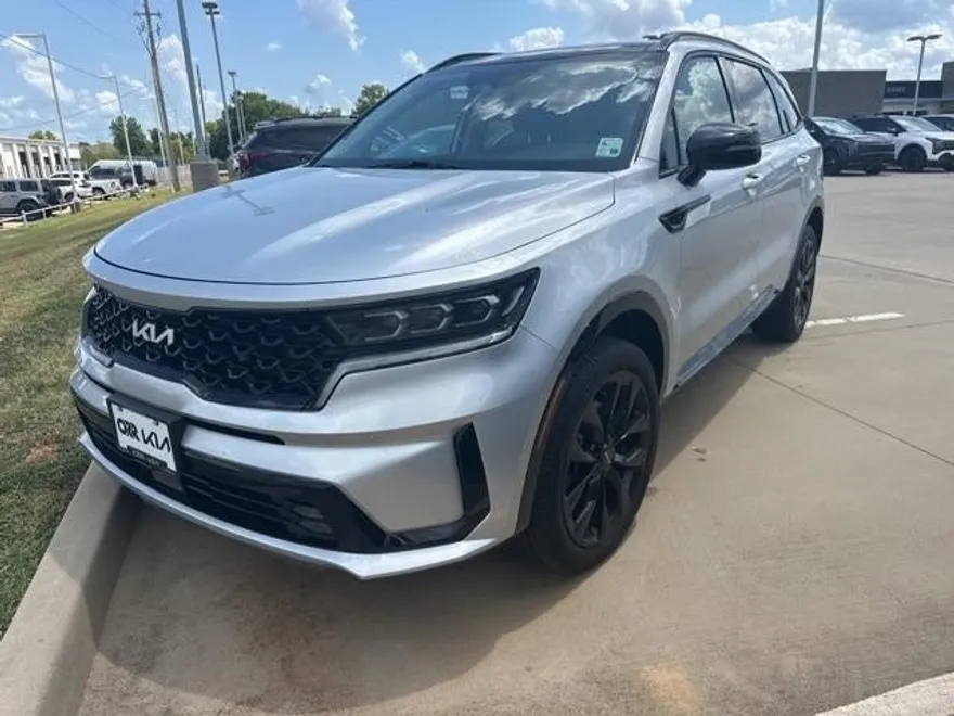2022 Kia Sorento SX photo 1