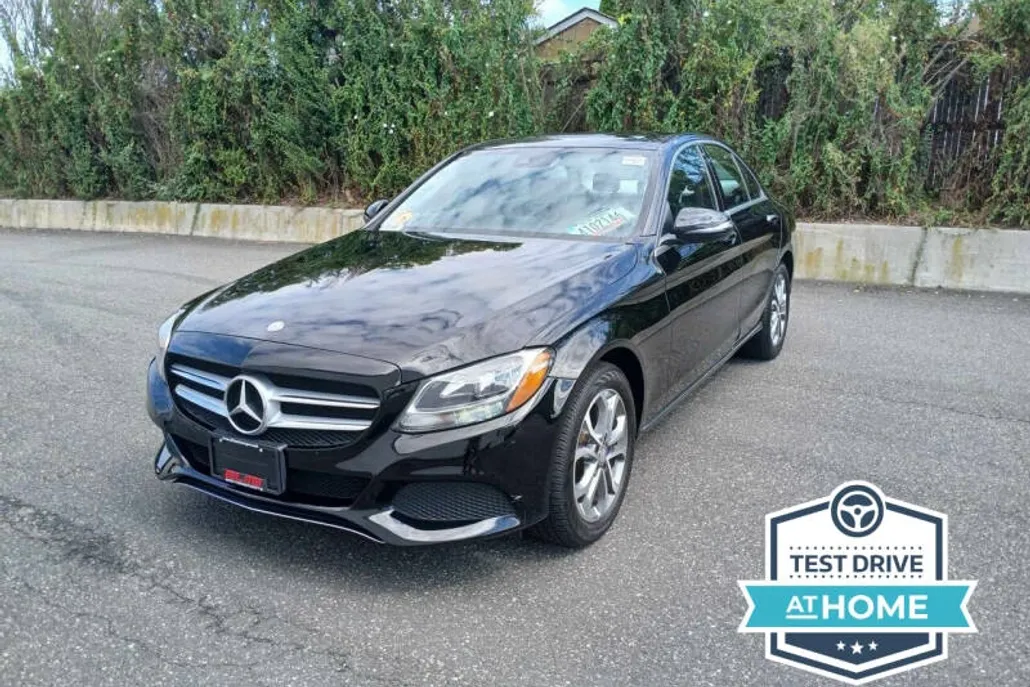 2016 Mercedes Benz C 300 Luxury 4MATIC photo 1