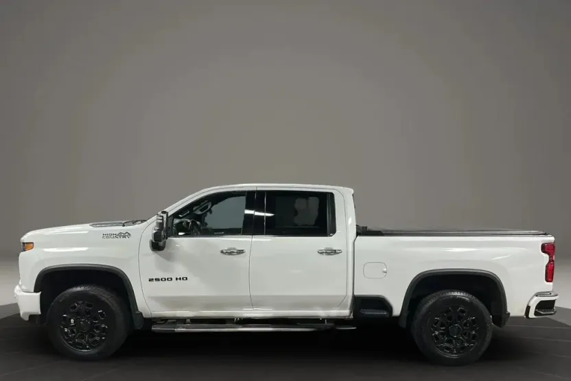 2022 Chevrolet Silverado 2500HD High Country photo 1