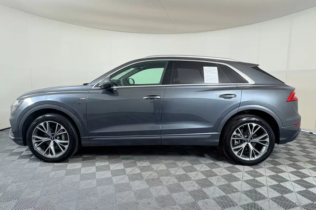 2023 Audi Q8 line Premium Plus photo 1