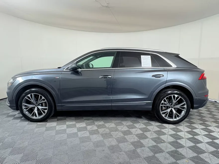 2023 Audi Q8 line Premium Plus photo 1