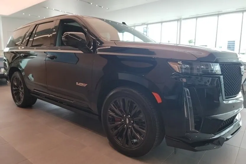 2023 Cadillac Escalade V-Series photo 1