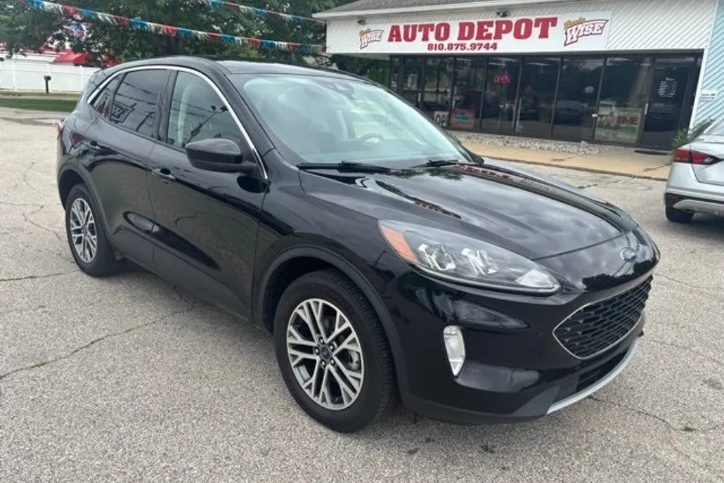 2022 Ford Escape SEL photo 1