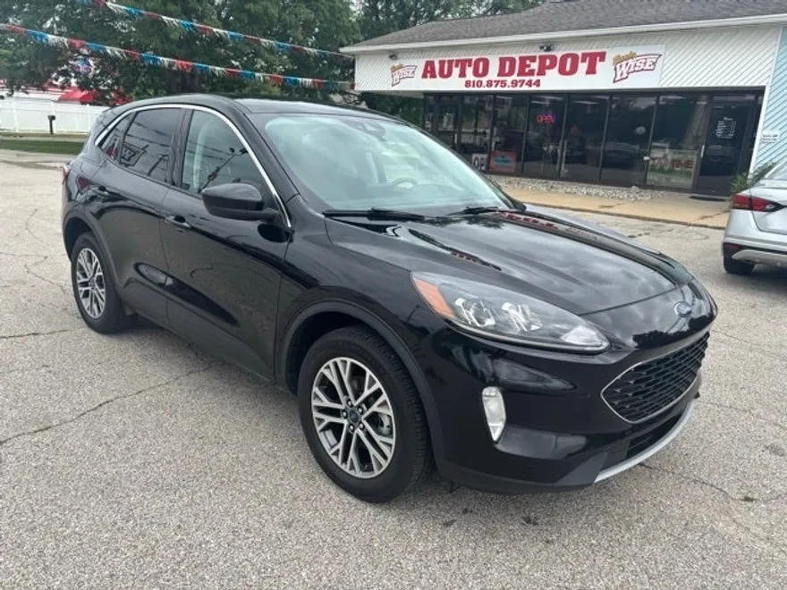 2022 Ford Escape SEL photo 1