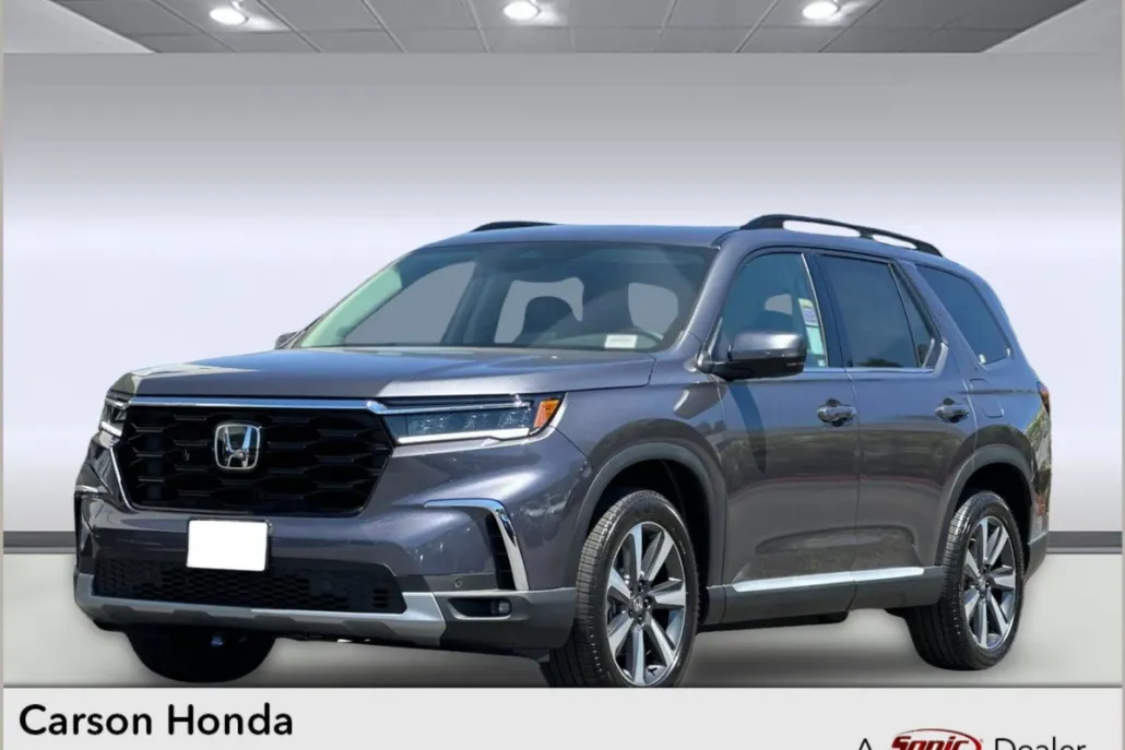 2025 Honda Pilot Touring photo 1