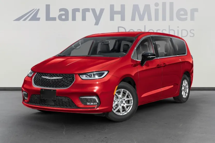 2026 Chrysler Pacifica photo 1