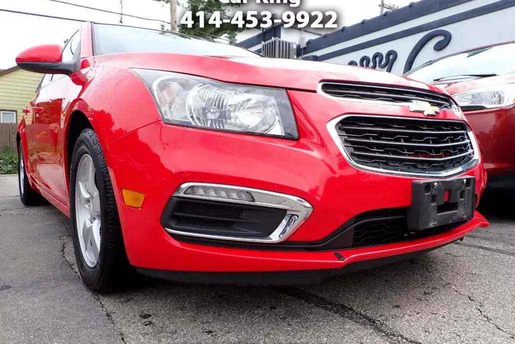 2016 Chevrolet Cruze LT photo 1