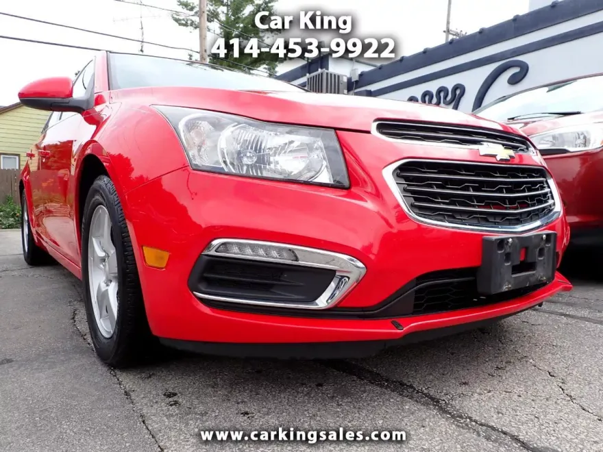 2016 Chevrolet Cruze LT photo 1