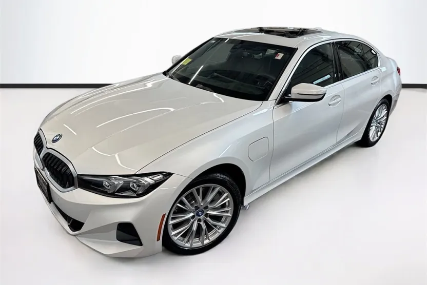 2024 Bmw 330e xDrive photo 1