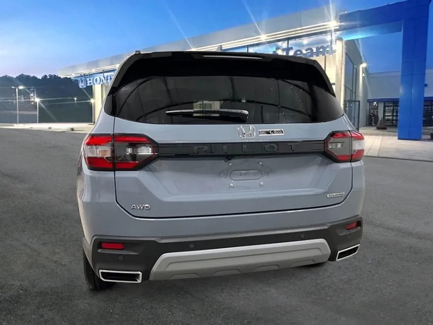 2025 Honda Pilot Touring photo 1