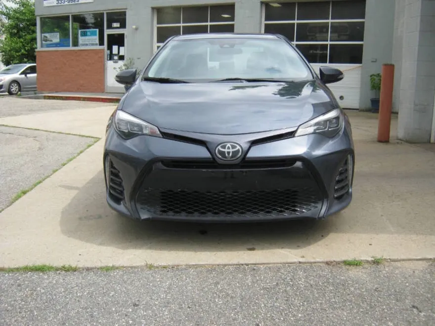 2019 Toyota Corolla SE photo 1