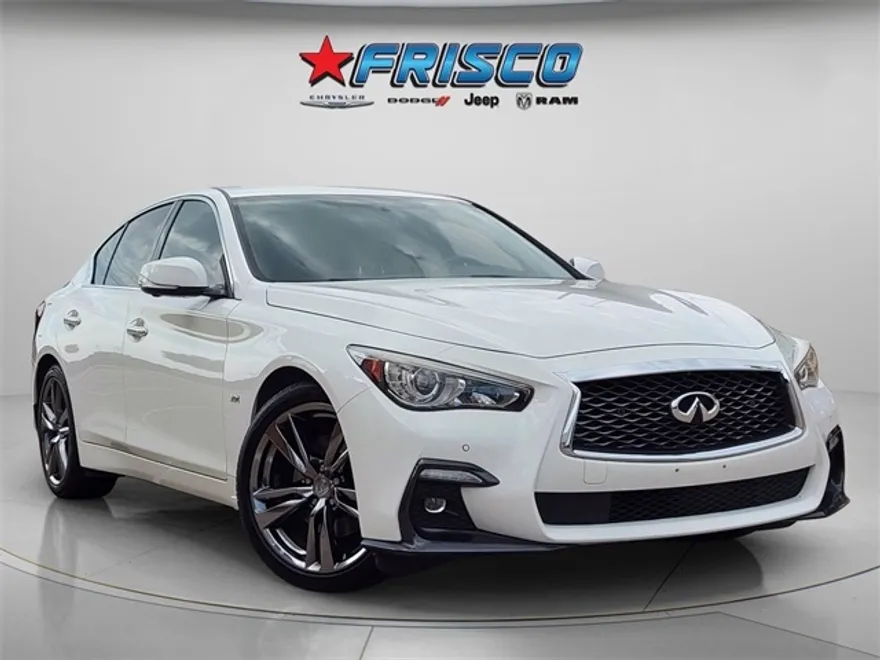 2019 Infiniti Q50 photo 1