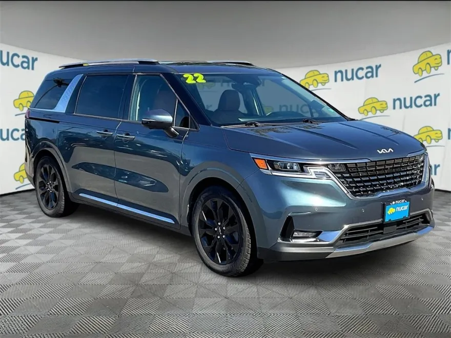 2022 Kia Carnival SX Prestige photo 1