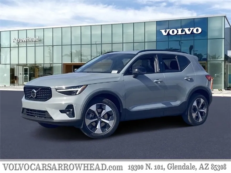 2025 Volvo XC40 Plus photo 1