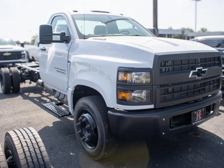 2024 Chevrolet Silverado 4500HD Work Truck photo 1