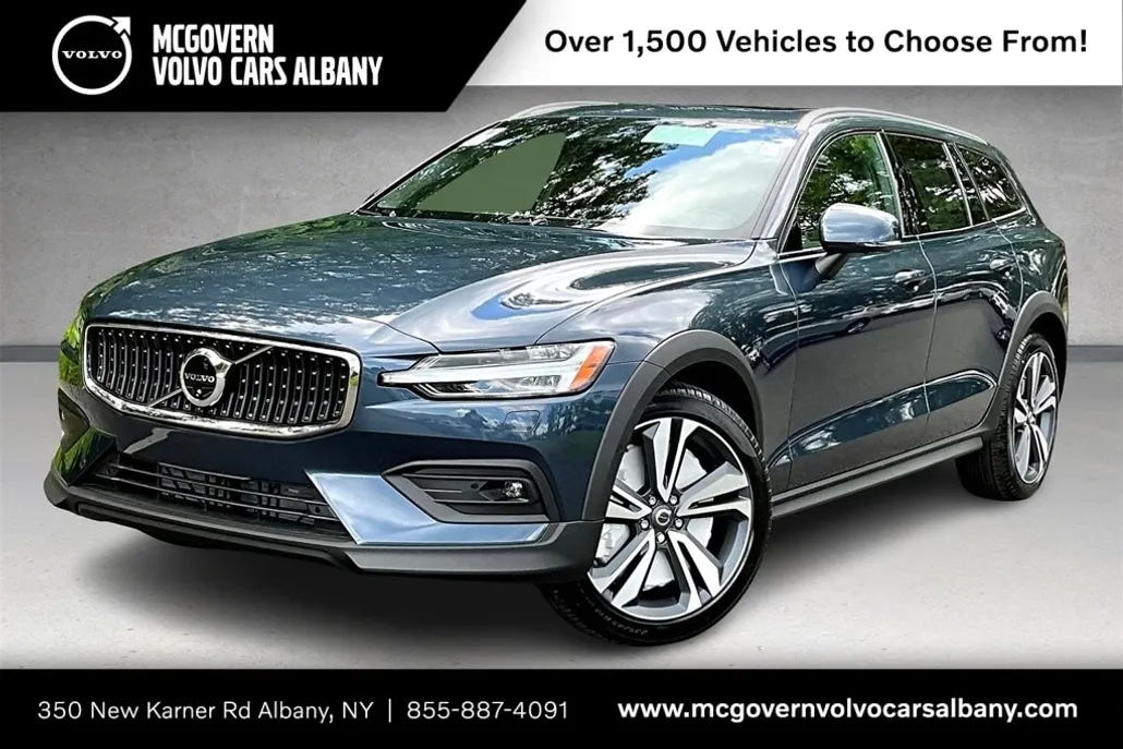 2026 Volvo V60 Cross Country B5 Plus photo 1