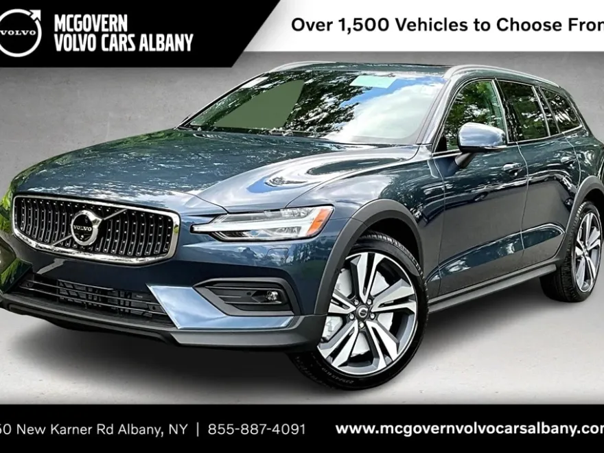 2026 Volvo V60 Cross Country B5 Plus photo 1
