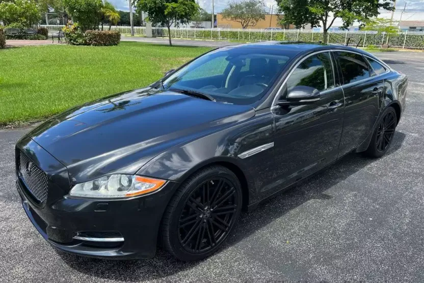 2014 Jaguar XJ Supercharged photo 1