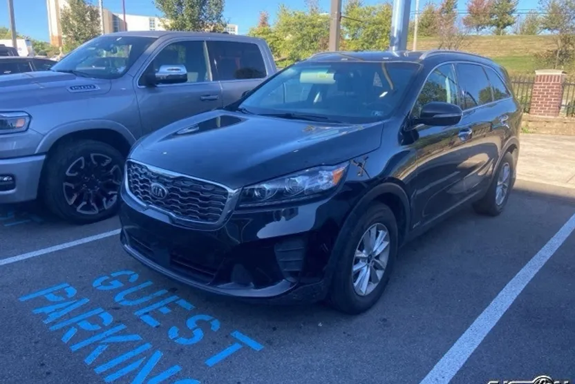 2020 Kia Sorento LX photo 1