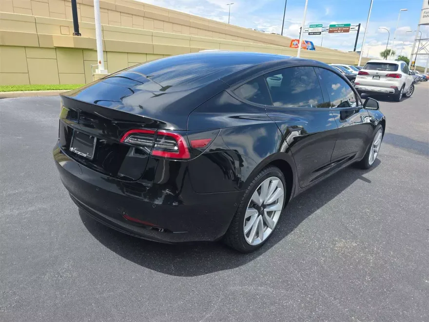 2020 Tesla Model 3 Standard Range Plus photo 1