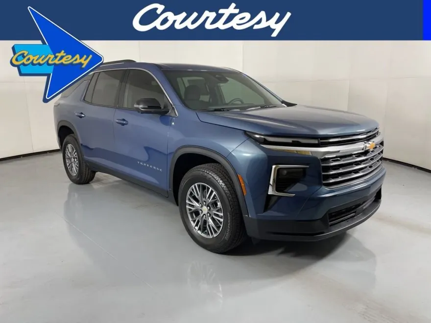 2025 Chevrolet Traverse photo 1