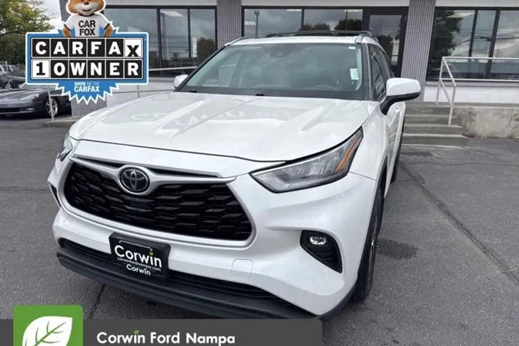 2020 Toyota Highlander XLE photo 1