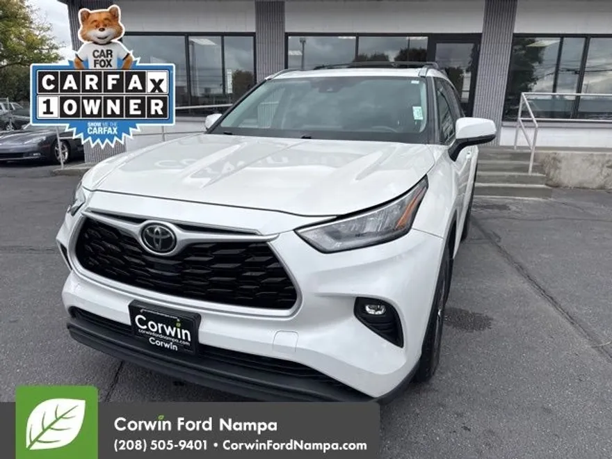 2020 Toyota Highlander XLE photo 1