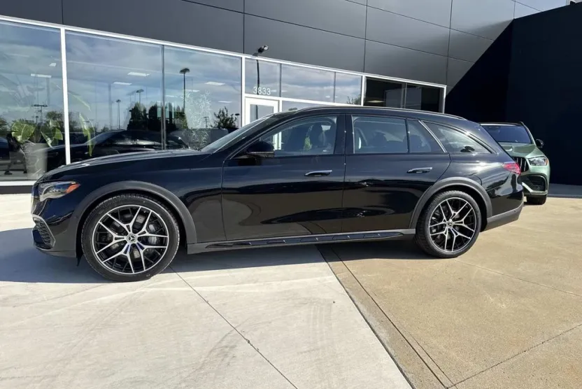 2026 Mercedes Benz E 53 AMG 4MATIC photo 1