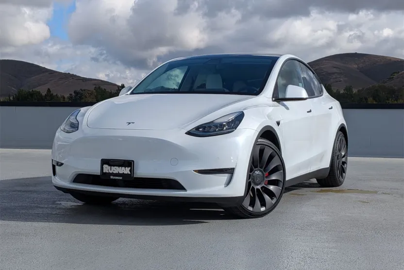 2020 Tesla Model Y Performance photo 1