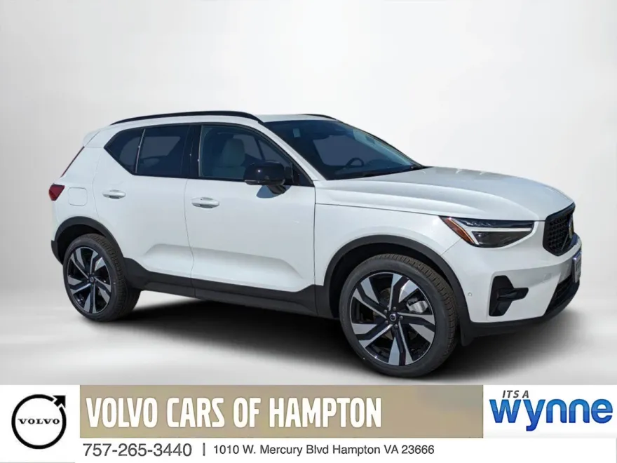 2024 Volvo XC40 AWD Ultimate photo 1