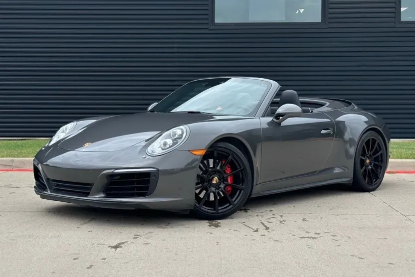 2017 Porsche 911 4S photo 1