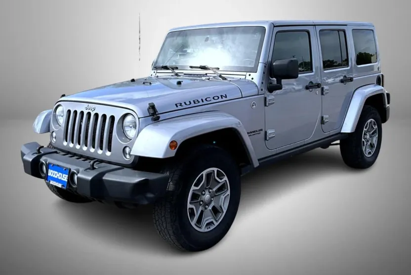 2015 Jeep Wrangler Unlimited Rubicon photo 1