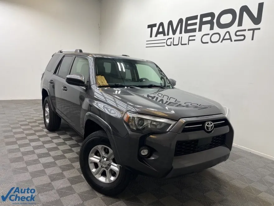 2022 Toyota 4Runner SR5 photo 1