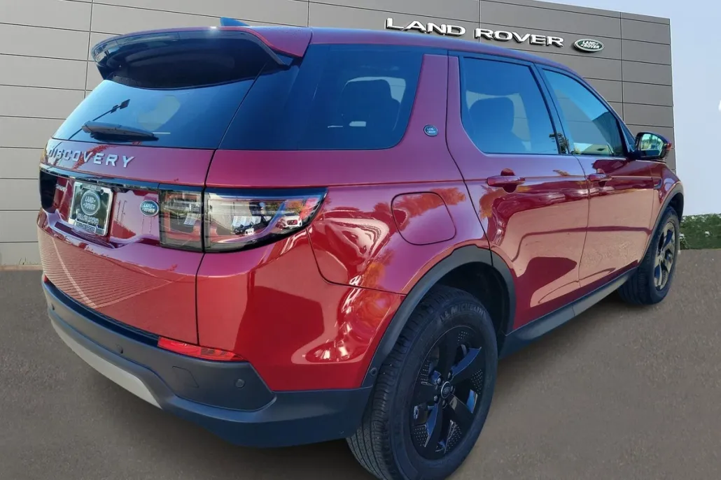 2021 Land Rover Discovery Sport SE photo 1