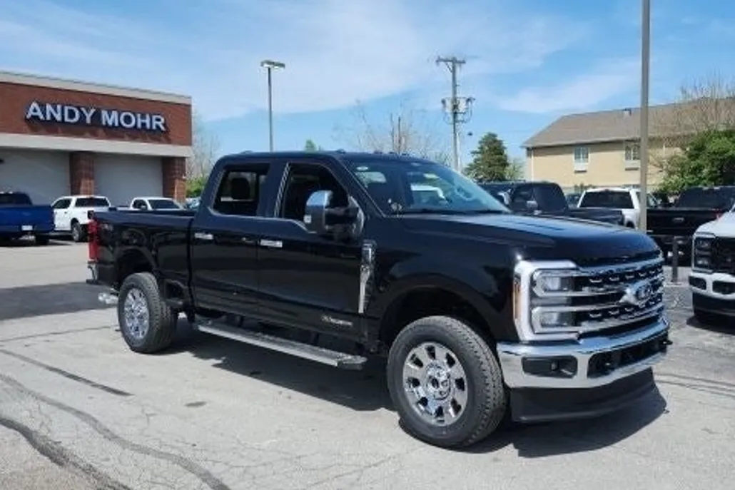2025 Ford F-350 Lariat photo 1
