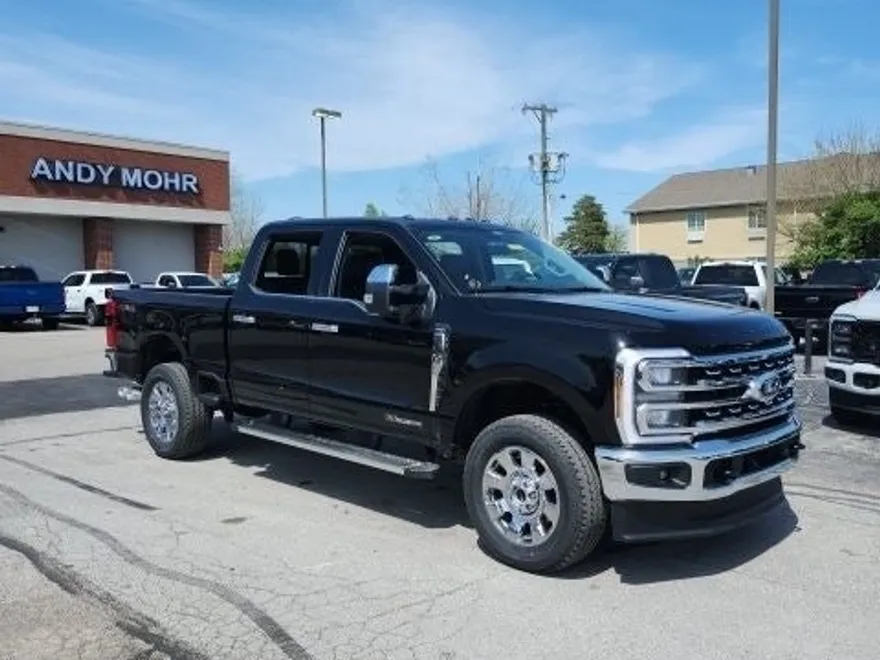 2025 Ford F-350 Lariat photo 1