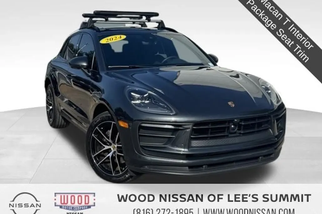 2024 Porsche Macan T photo 1